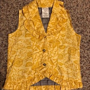Persnickety mustard yellow vest
